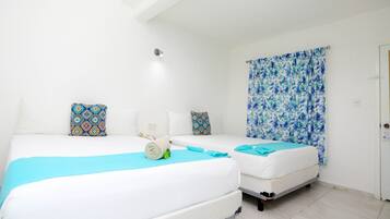 Quarto casal standard | Escrivaninha, ferros/tábuas de passar roupa, Wi-Fi de cortesia