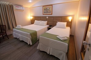 Minibar, blackout drapes, free WiFi, bed sheets - Fenix Moema (São Paulo)