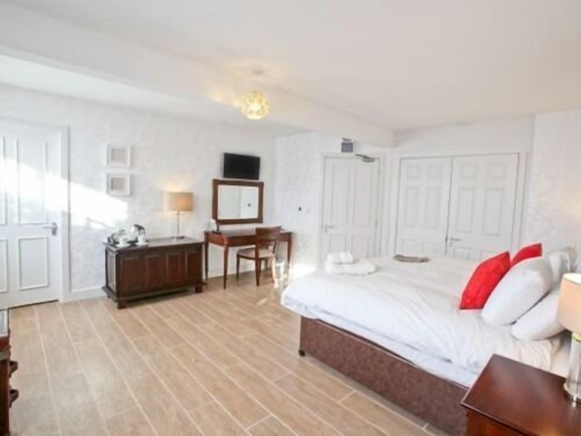 Chambre Double Supérieure, salle de bains attenante (King or Twin)