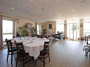 Restaurant - The Old Piggery Guest Accommodation (Bedford)