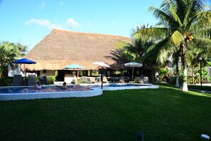 Outdoor pool - Villa Tulum Hotel (Tulum)