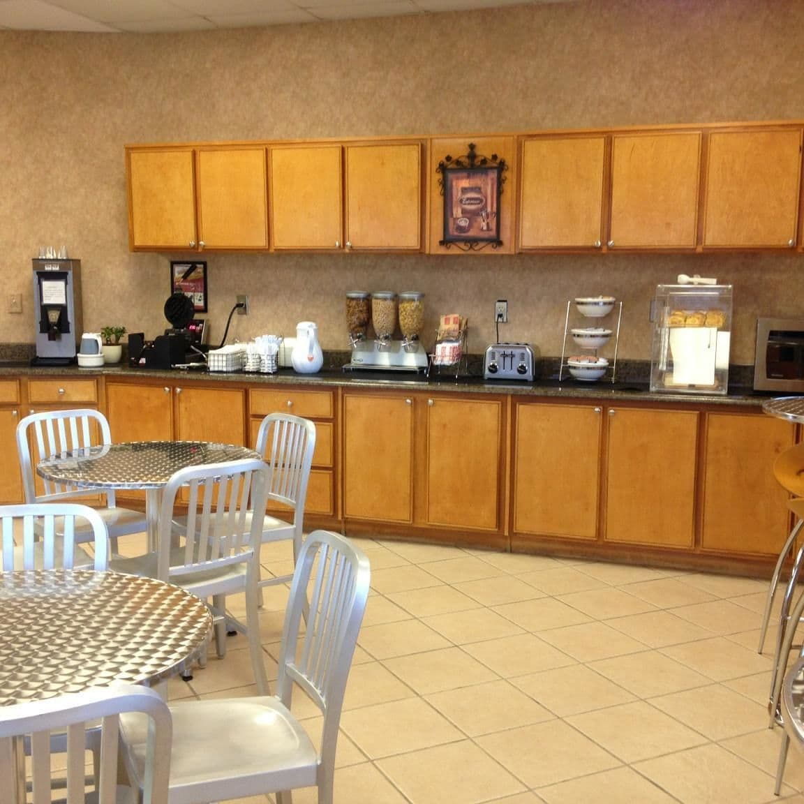 free continental breakfast