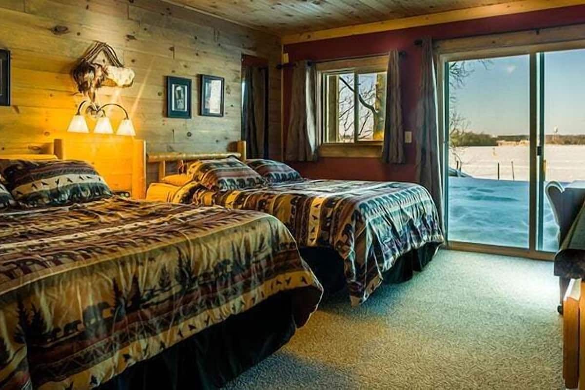 Family Room, 2 Queen Beds (14) | Lake view