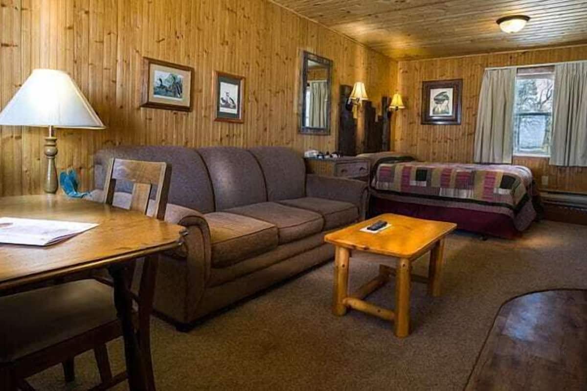 Family Single Room, Kitchen (9)