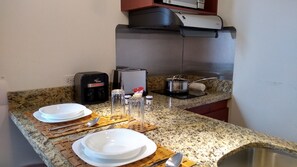 Chambre Double | Cuisine privée