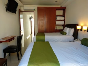 Deluxe tweepersoonskamer | 1 slaapkamer, donzen dekbedden, pillowtop-bedden, een kluis op de kamer