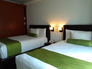 Double Room | 1 bedroom, down comforters, pillowtop beds, in-room safe - Suites La Concordia (Puebla)