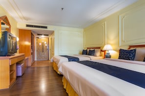 Suite | 1 habitación, escritorio, wifi gratis y ropa de cama