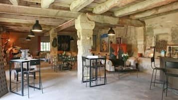 Bar (en la propiedad)