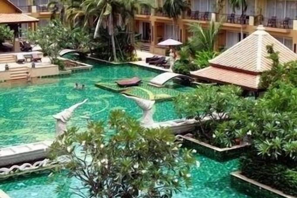 Villa Thongbura