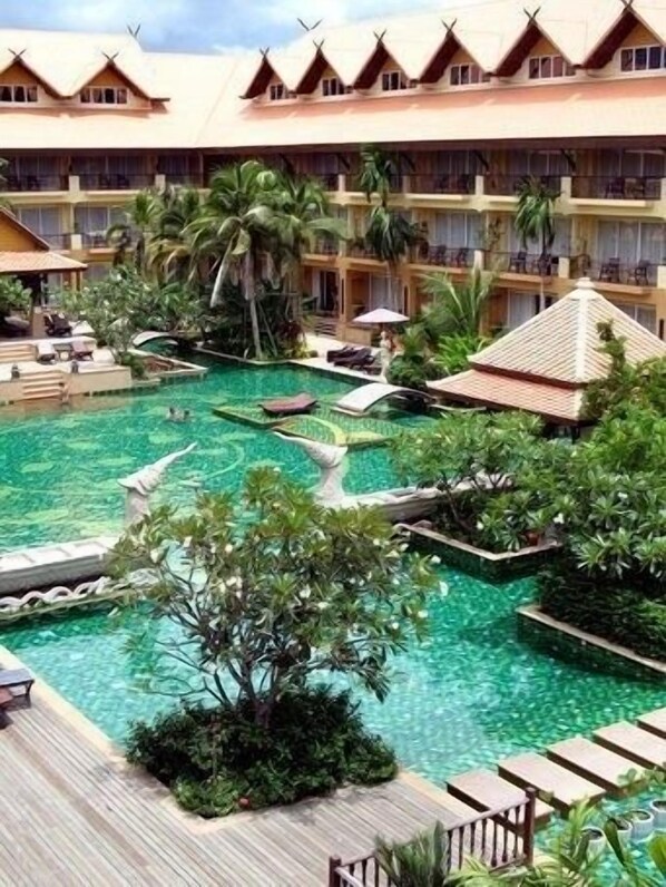 2 piscinas al aire libre