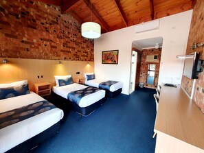 Laptop workspace, blackout curtains, iron/ironing board, free WiFi