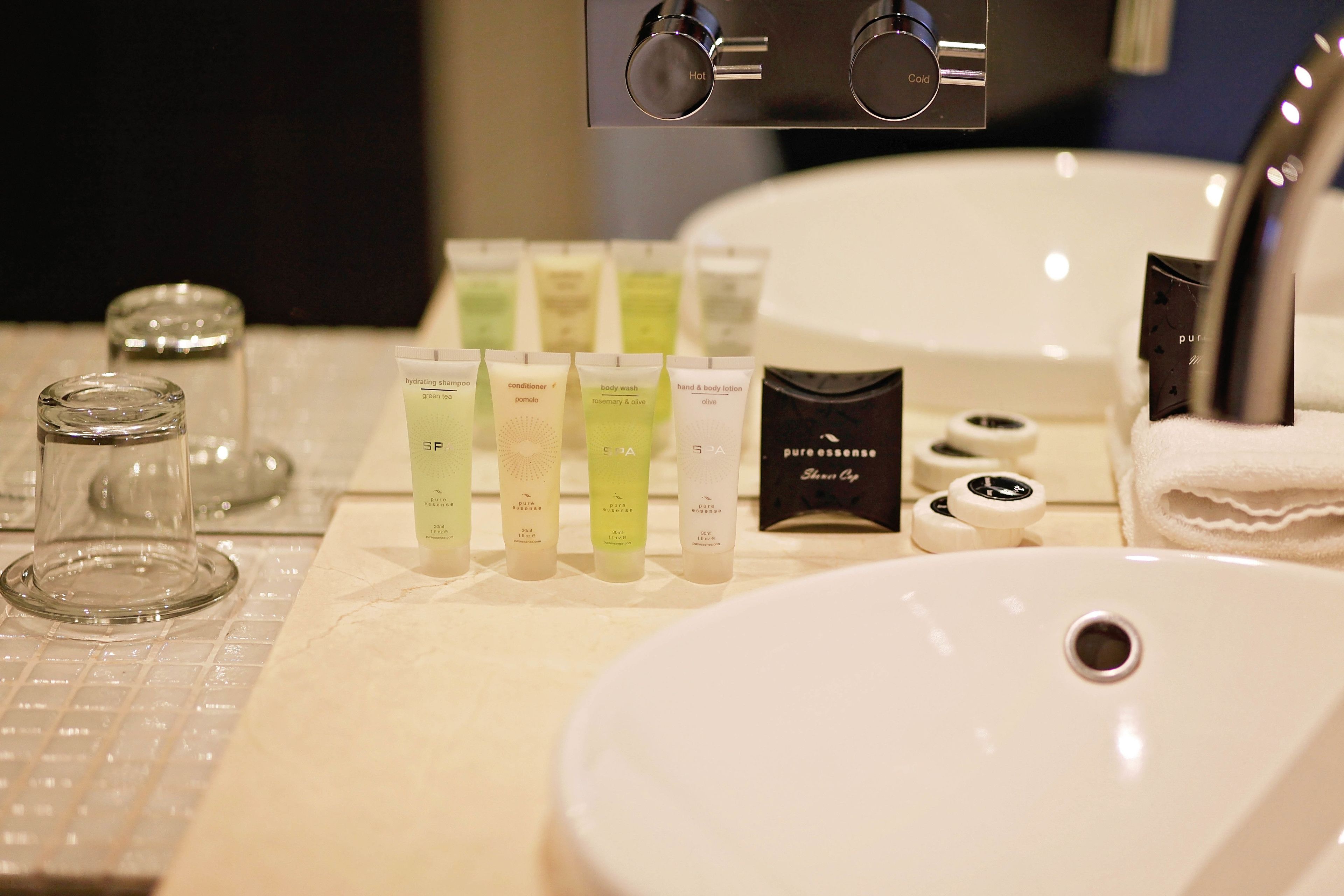 king room | bathroom | shower, free toiletries, hair dryer, towels