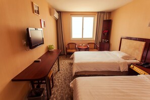 Business Room, 2 Twin Beds | Desk, iron/ironing board, rollaway beds, free WiFi - PekingUni Photography theme Hotel (Beijing)