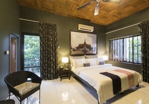 Royal Suite, 1 Bedroom, Terrace, Corner - Manor House (Phnom Penh)