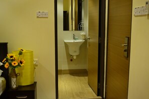 Double Room, Ensuite | Free WiFi - The Sovereign (George Town)
