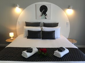 Estudi Comfort | Escriptori, habitacions insonoritzades, wifi gratuïta i roba de llit 