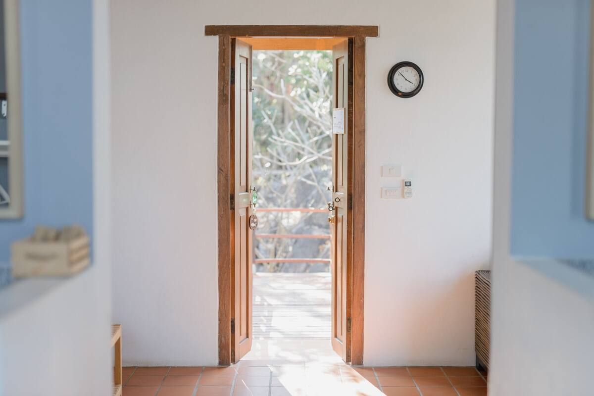 beachfront bungalow  | 1 bedroom, premium bedding, desk