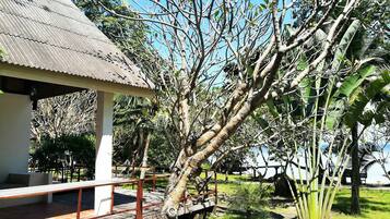 Bungalow | Ropa de cama de alta calidad y escritorio