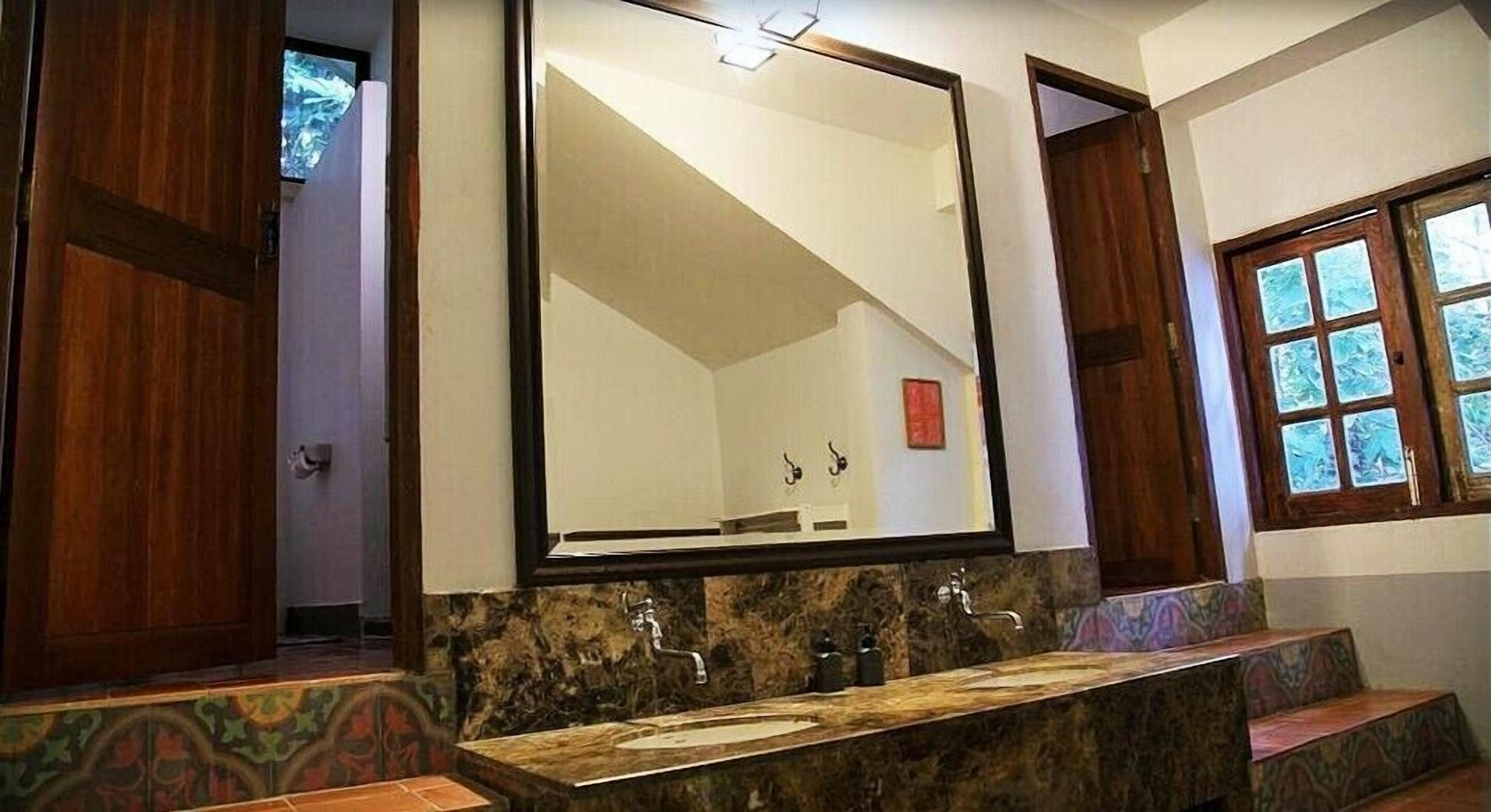 bungalow with full board | bathroom | shower, rainfall showerhead, free toiletries, hair dryer