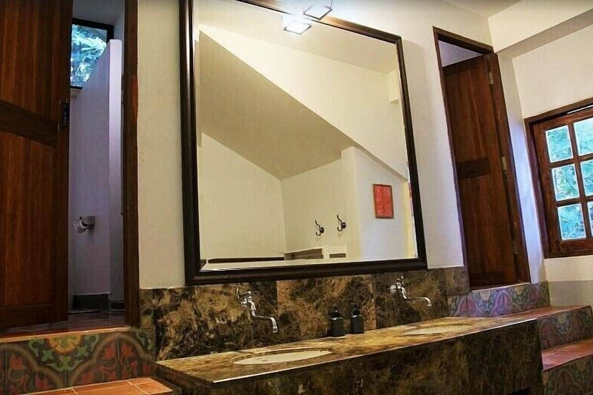 bungalow with full board | bathroom | shower, rainfall showerhead, free toiletries, hair dryer