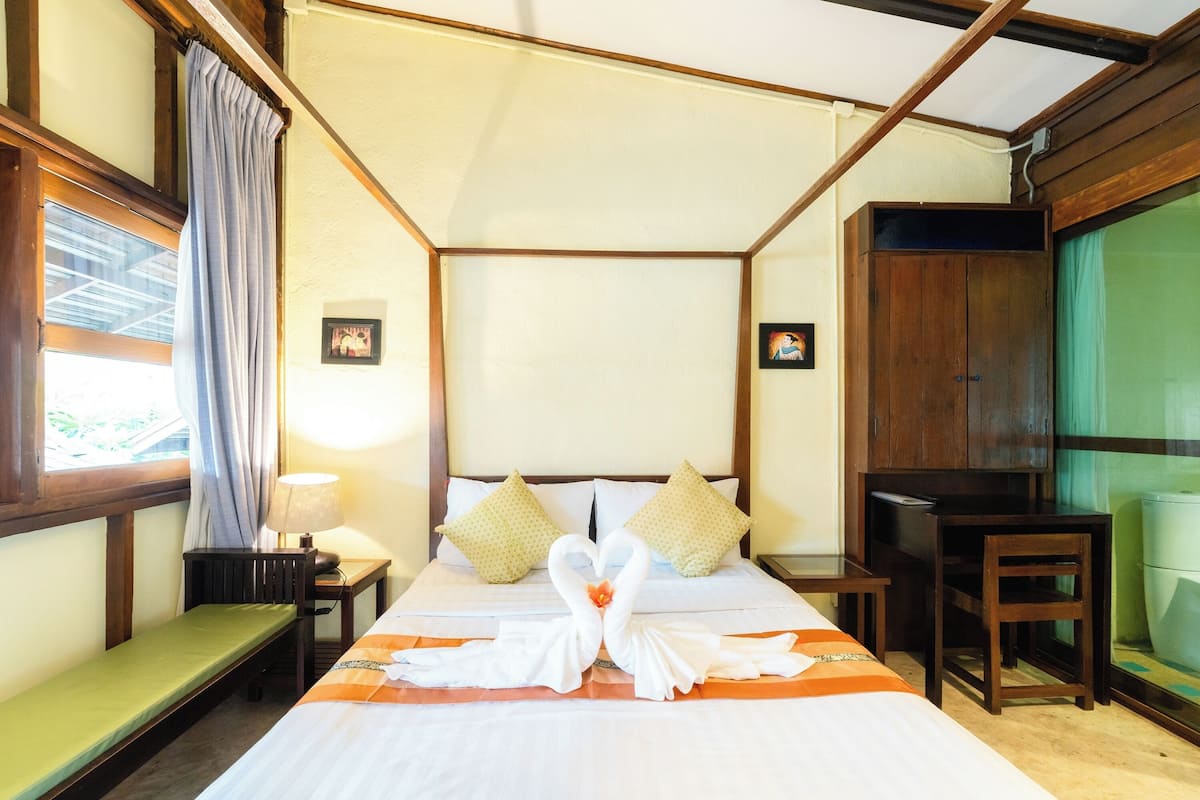 Deluxe Double Room | Minibar, desk, free WiFi, bed sheets