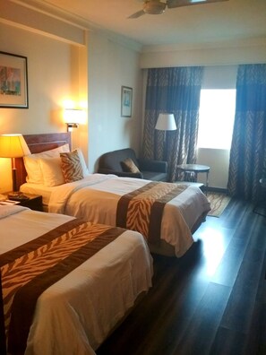 Down comforters, minibar, in-room safe