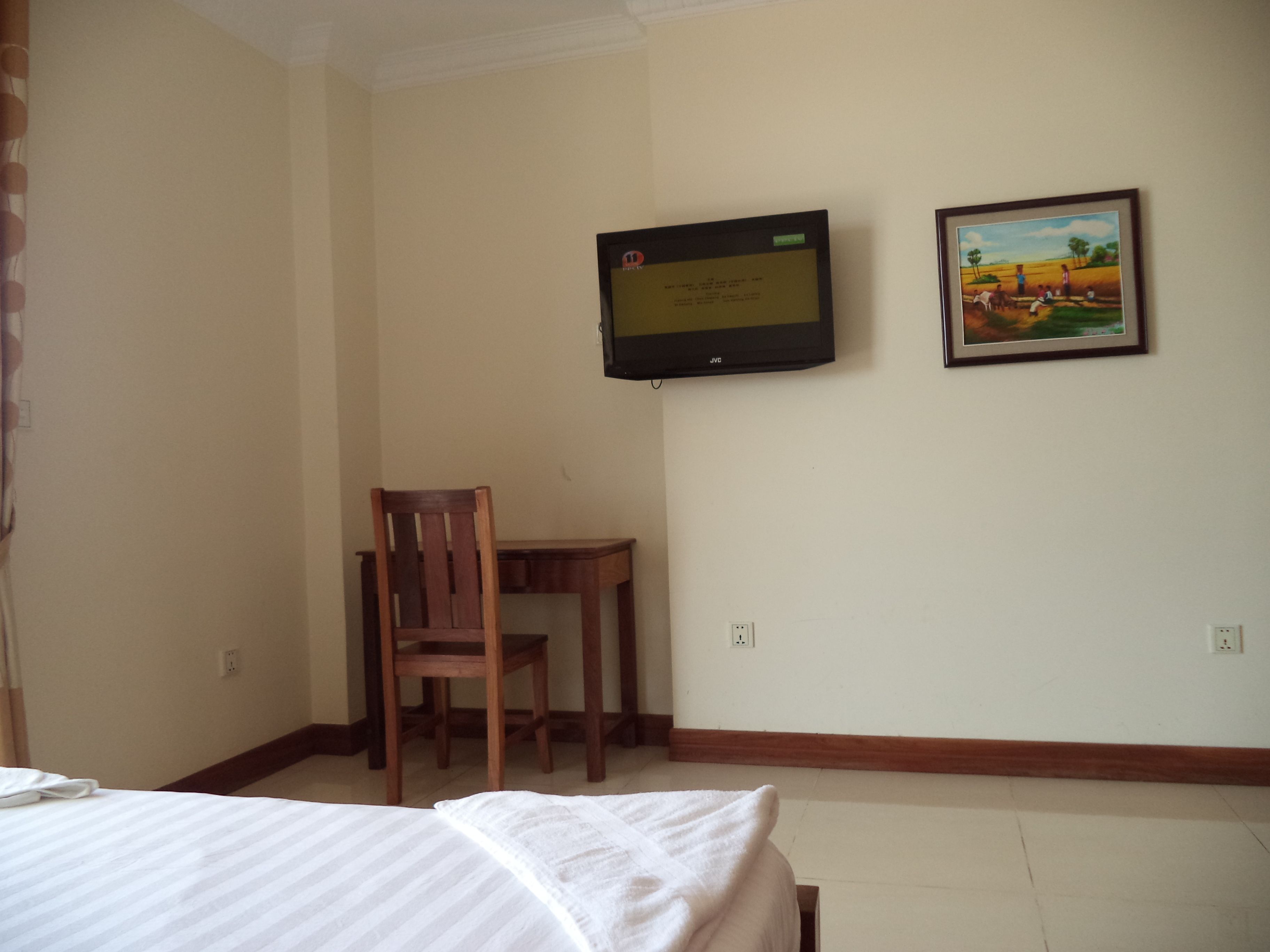 double room | desk, free wifi, bed sheets