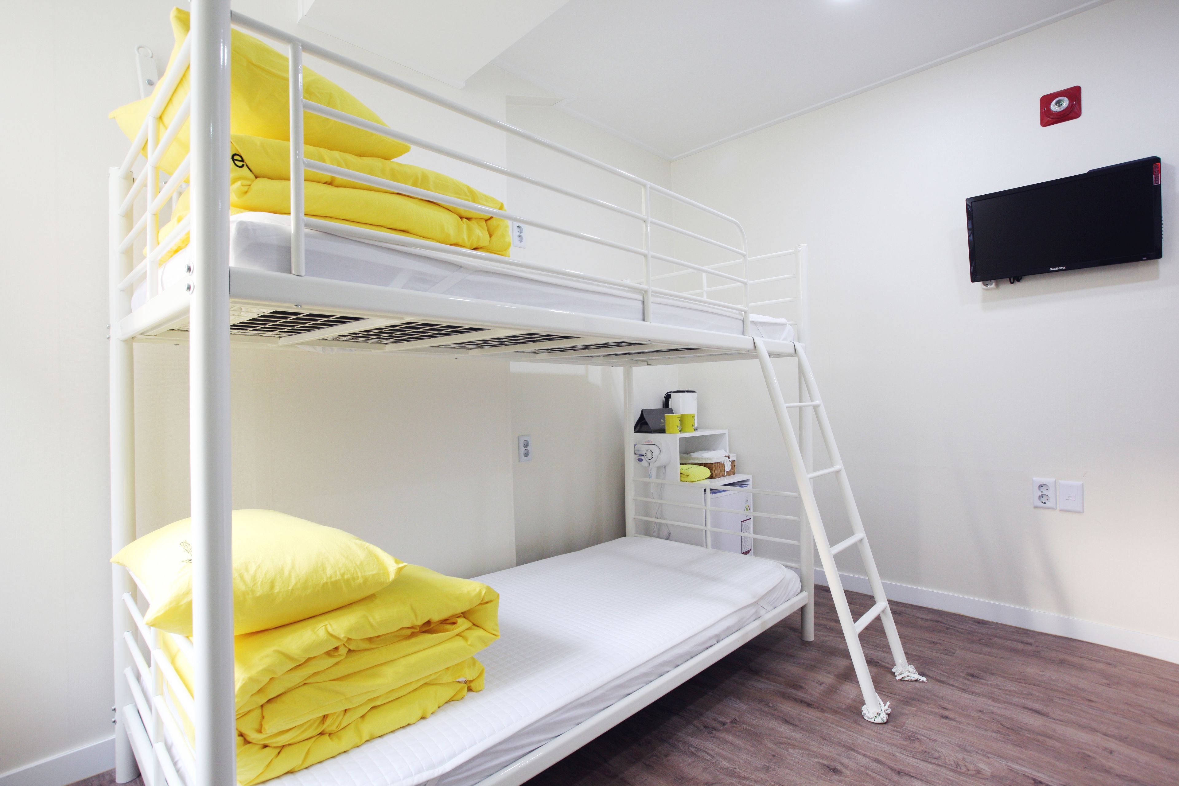 twin room (bunk bed) | down duvets, free wifi, bed sheets, wheelchair access