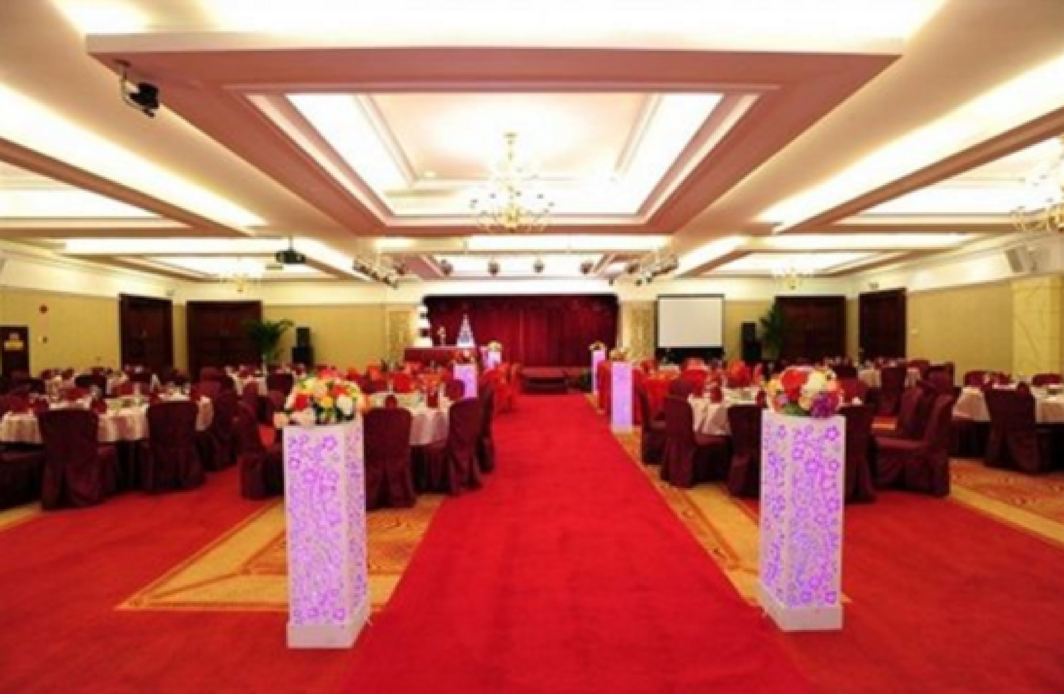 Photo - Royal Marina Plaza
