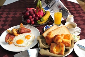 Desayuno buffet todos los días (con cargo)