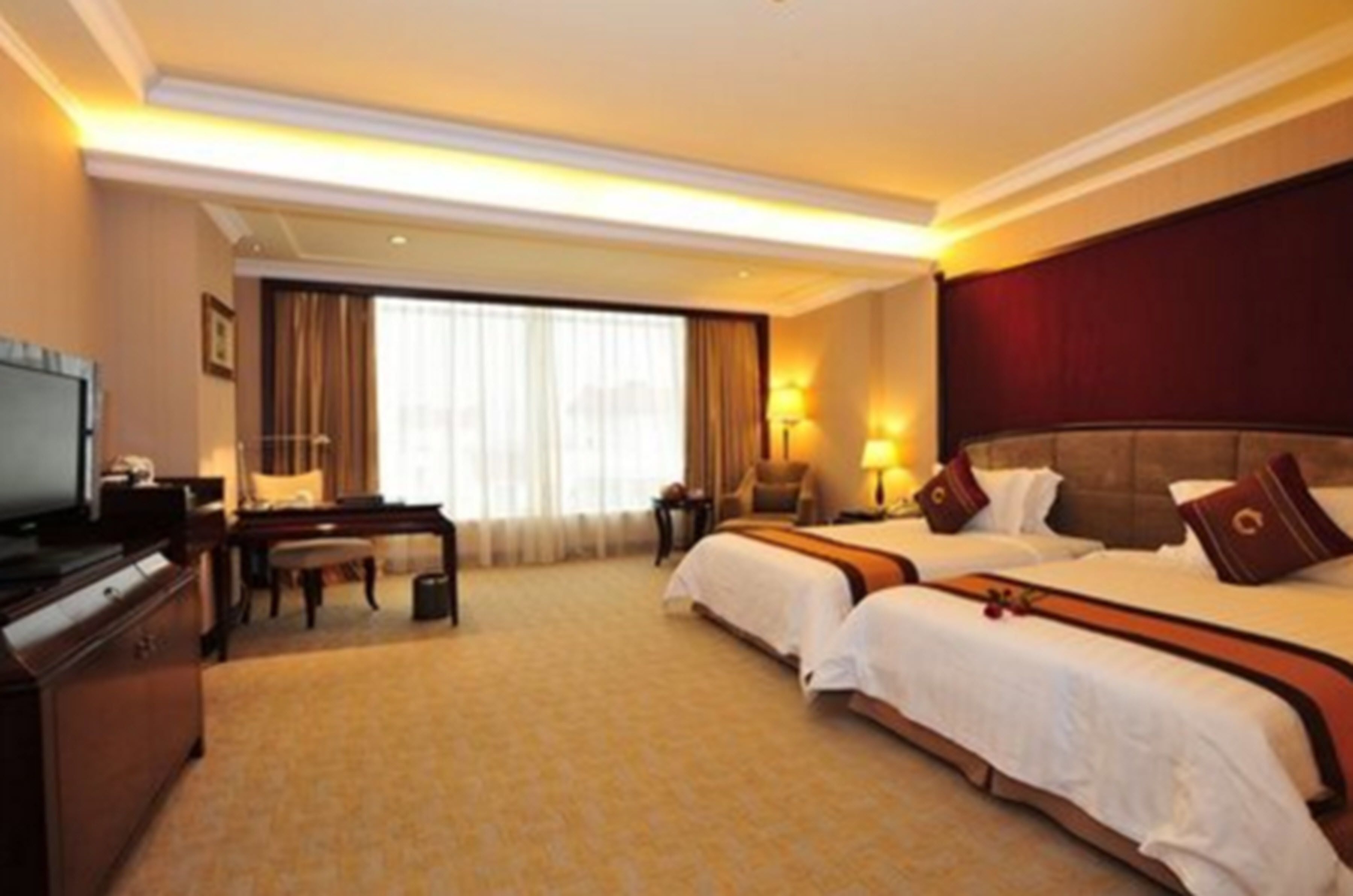 Photo - Royal Marina Plaza