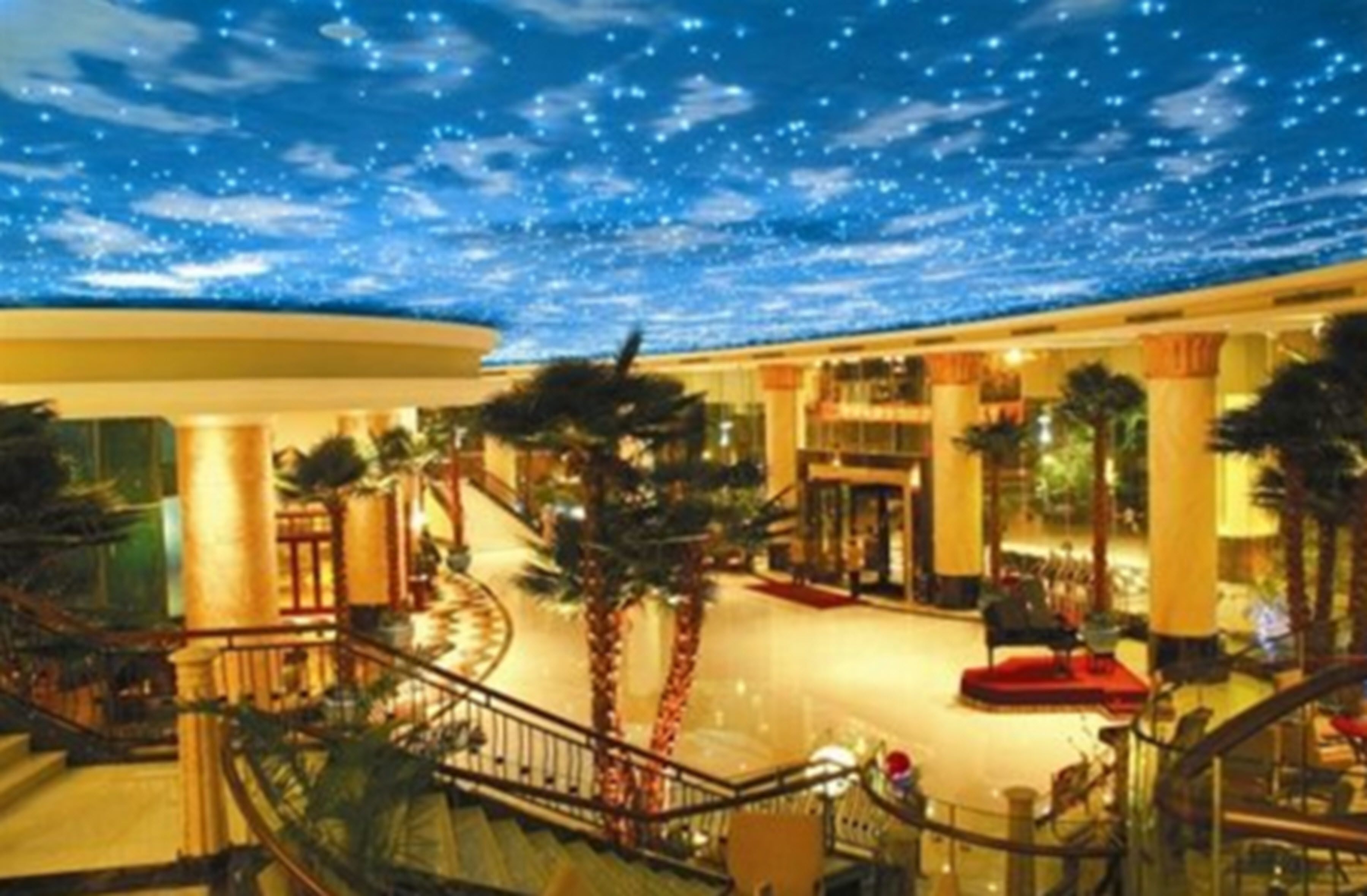 Photo - Royal Marina Plaza