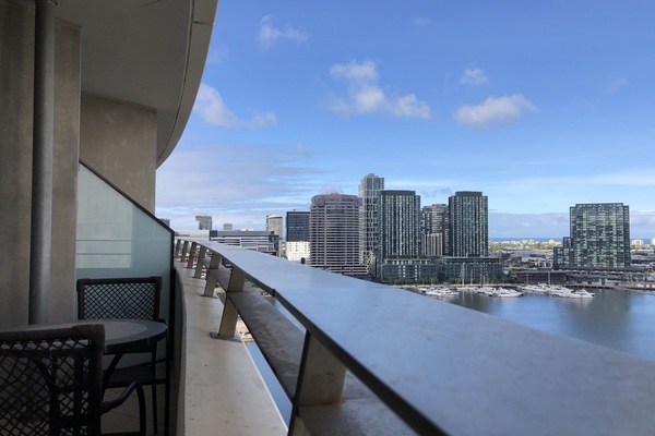 2-Bedroom Apartment with 2 Bathroom | Terrace/patio