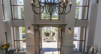 Villa Tuscana By Mantis