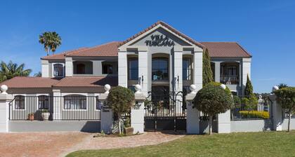 Villa Tuscana By Mantis