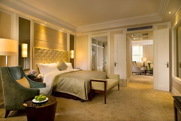 Rollaway beds, free WiFi