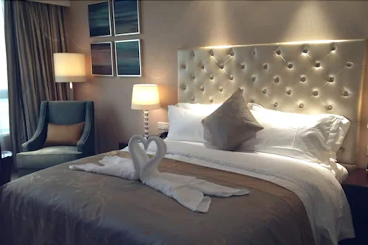 Rollaway beds, free WiFi