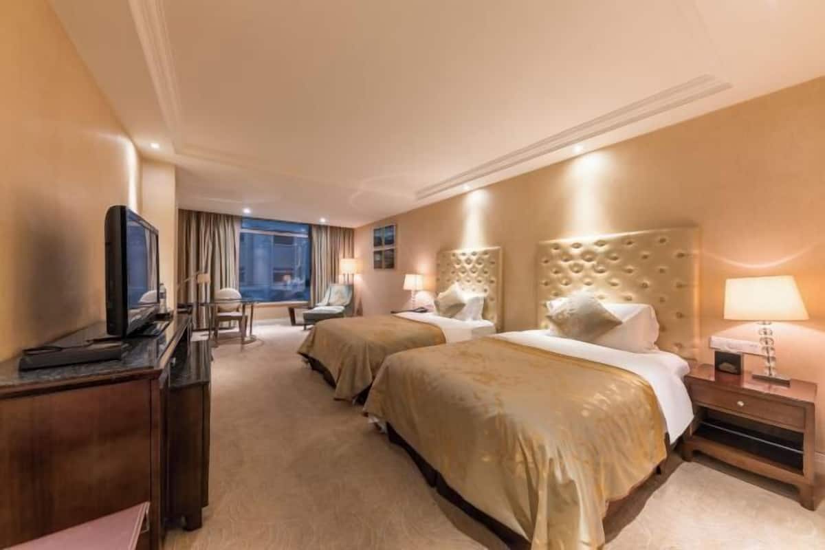 Rollaway beds, free WiFi