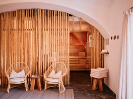 桑拿、身体护理、水疗法、芳香疗法、瑞典式按摩、运动按摩