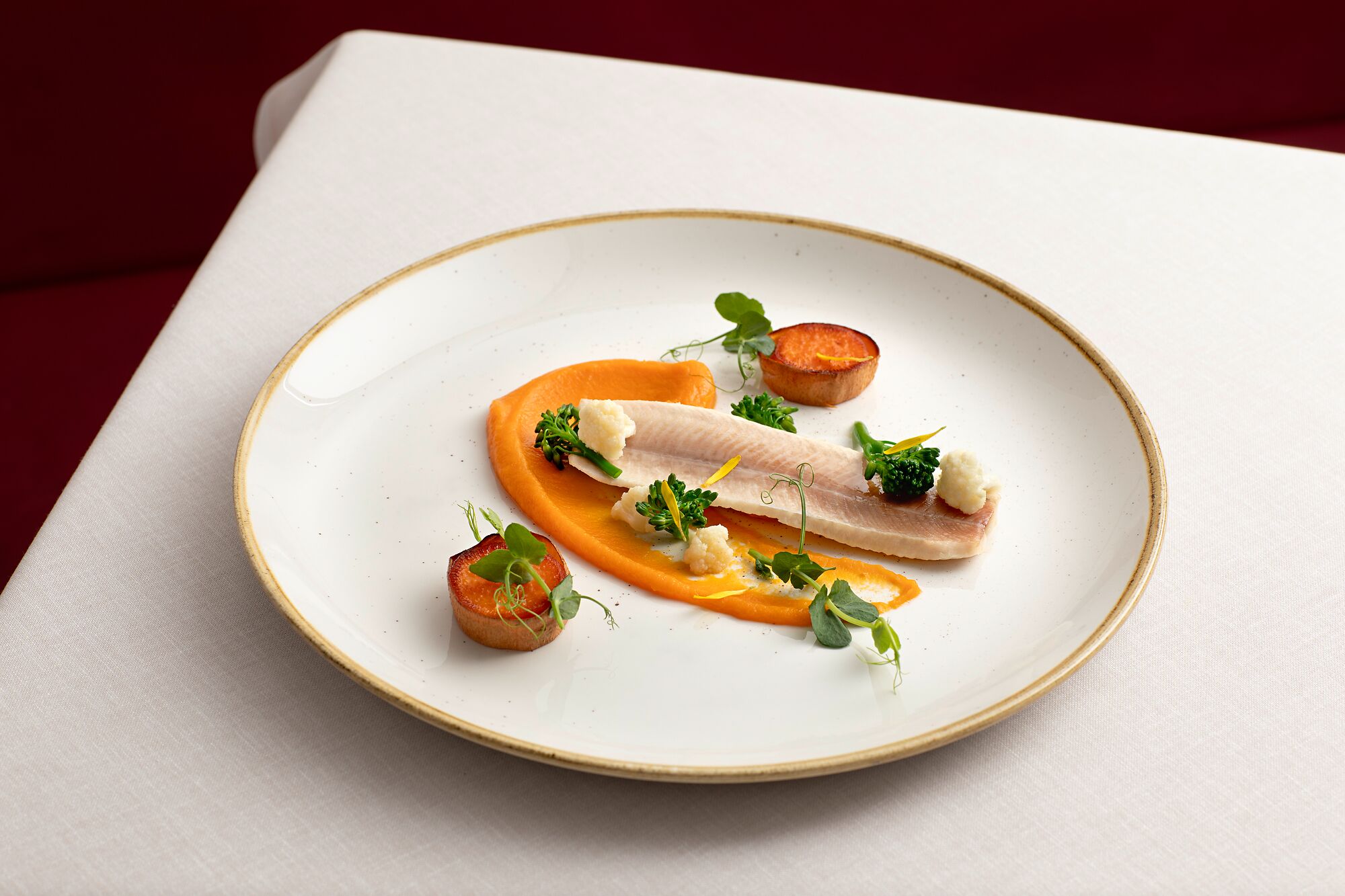 lunch, dinner served; regional cuisine, al fresco dining