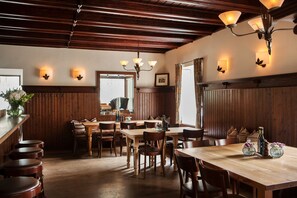 Lunch and dinner served - TAUROA G'Schlössl Murtal (Lobmingtal)