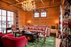 Superior Suite, 1 King Bed | Living area