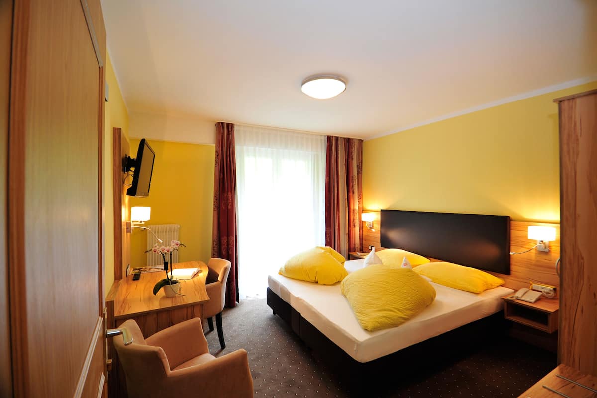 In-room safe, desk, free cribs/infant beds, free WiFi