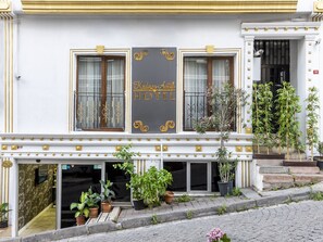Front of property - Kadirga Antik Hotel (Istanbul)
