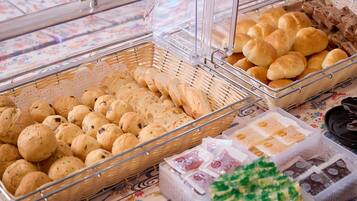 朝食ビュッフェ