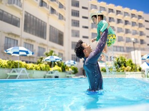 Seasonal outdoor pool