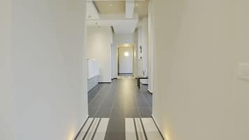 Check-in/check-out kiosk