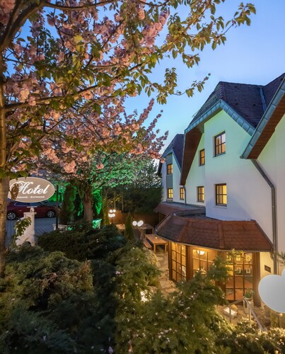 Hotel Restaurant Zum Reussenstein