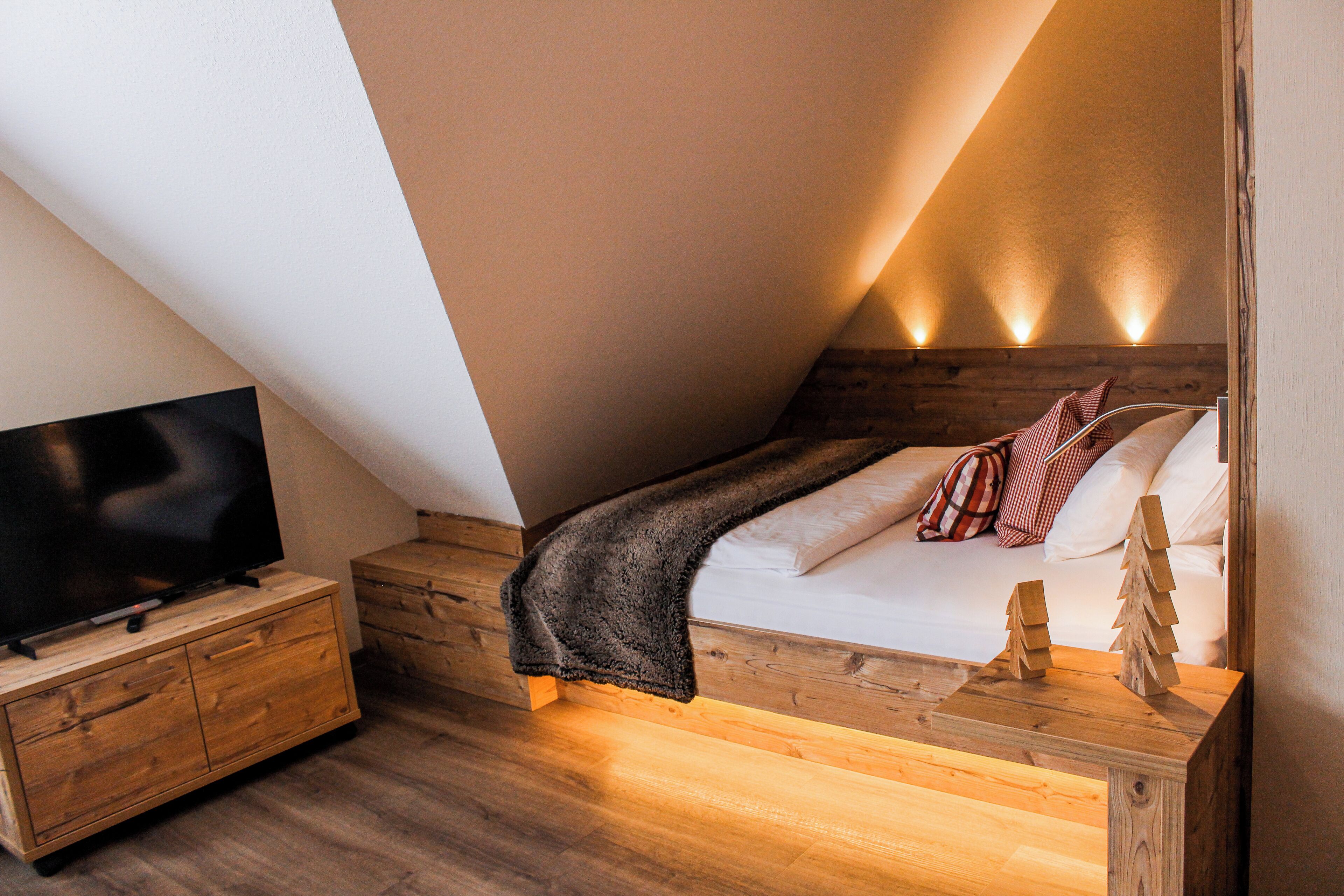 Cortinas blackout, tabla de planchar con plancha y wifi gratis 